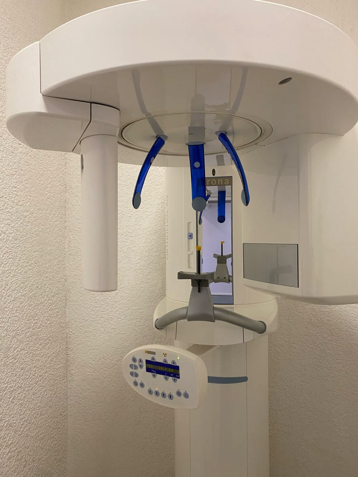 Laboratório próprio da clínica